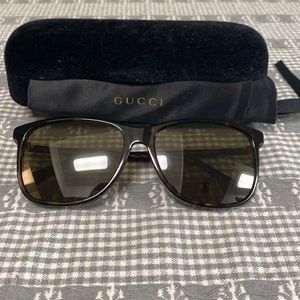 Gucci unisex Havana sunglasses